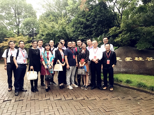 湖北省創(chuàng)業(yè)投資同業(yè)公會一行到訪我司考察交流 湖北省創(chuàng)業(yè)投資同業(yè)公會一行到訪我司考察交流