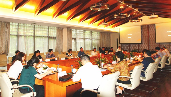 北京銀行總行領(lǐng)導(dǎo)一行到訪我司考察交流 北京銀行總行領(lǐng)導(dǎo)一行到訪我司考察交流