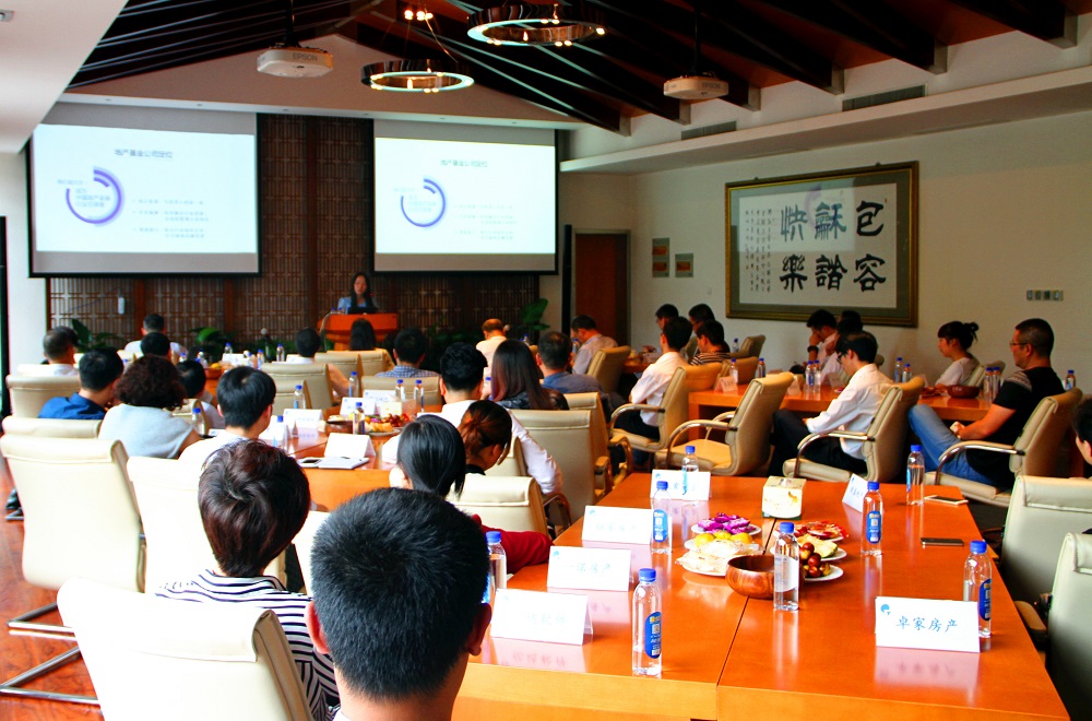 探討轉(zhuǎn)型新方向、開(kāi)闊發(fā)展新思維 探討轉(zhuǎn)型新方向、開(kāi)闊發(fā)展新思維